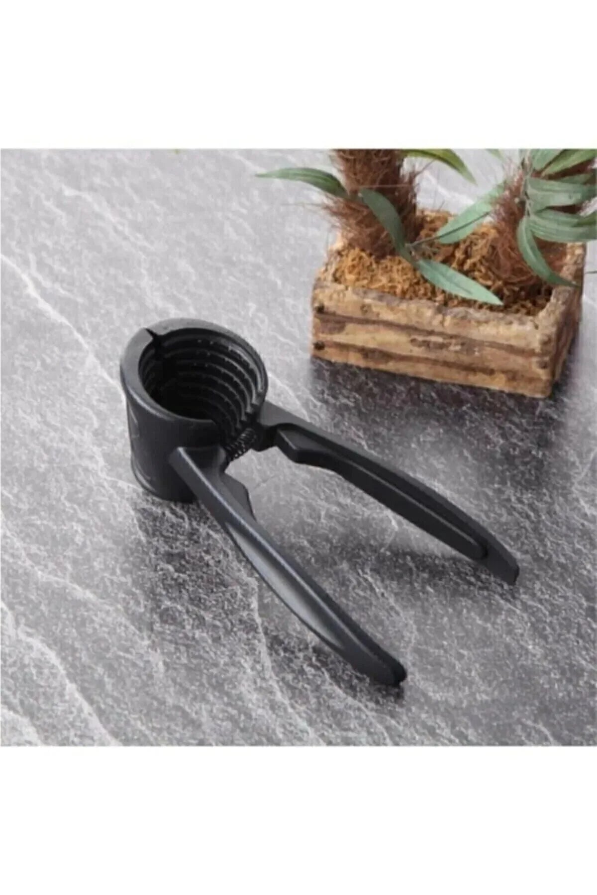 Shell Cracker Tool