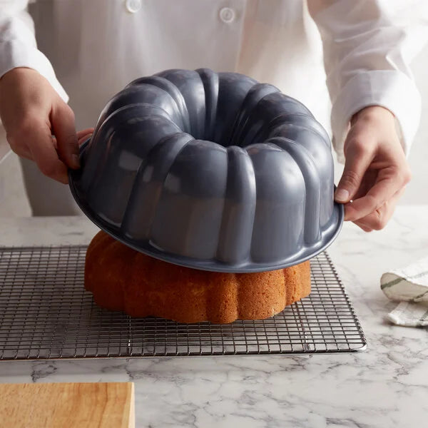 24 CM Non-Stick Bundt Cake Pan